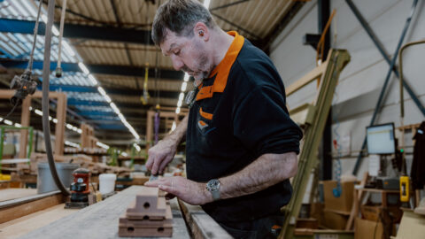 Montagemedewerker Hout